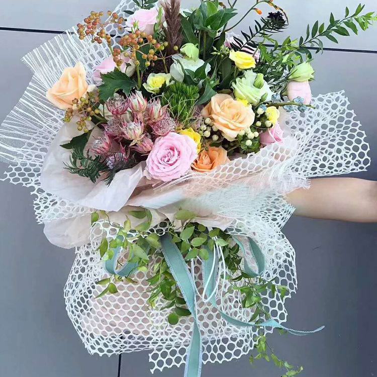 Cuộn Lưới Lỗ Tròn Gói Hoa Cao Cấp - Sỉ Phụ Kiện Hoa Cuộn Lưới Lỗ Tròn Gói Hoa Cao Cấp - Ảnh 3