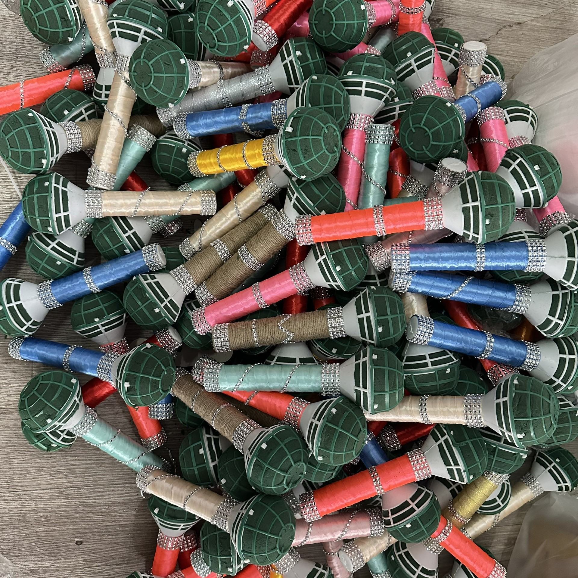 Tay Cầm Cô Dâu Trang Trí Cao Cấp (Set 6 Cái) - Sỉ Phụ Kiện Hoa Tay Cầm Cô Dâu Trang Trí Cao Cấp (Set 6 Cái) - Ảnh 2